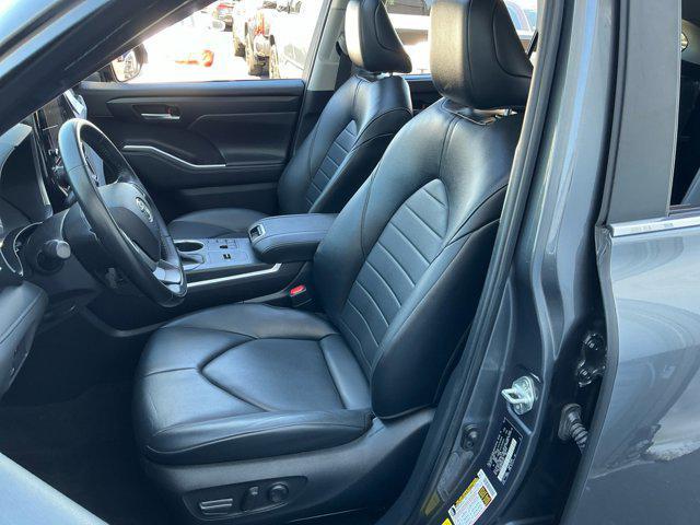 used 2023 Toyota Highlander car, priced at $38,994