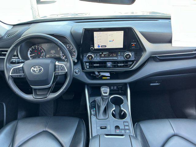 used 2023 Toyota Highlander car, priced at $38,994