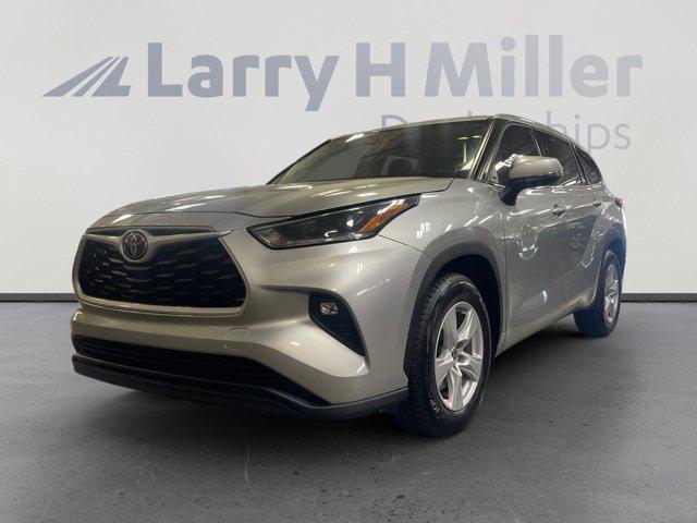 used 2021 Toyota Highlander car, priced at $32,321