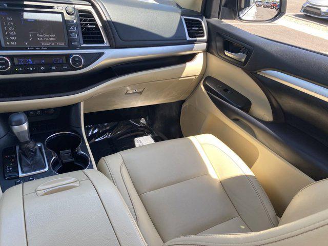 used 2019 Toyota Highlander car, priced at $21,996