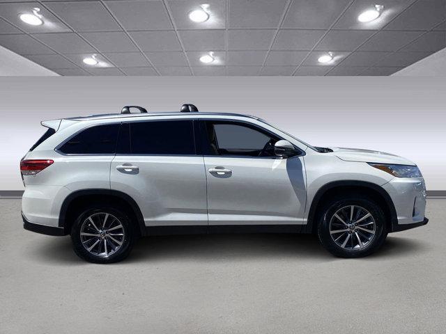 used 2019 Toyota Highlander car, priced at $21,996