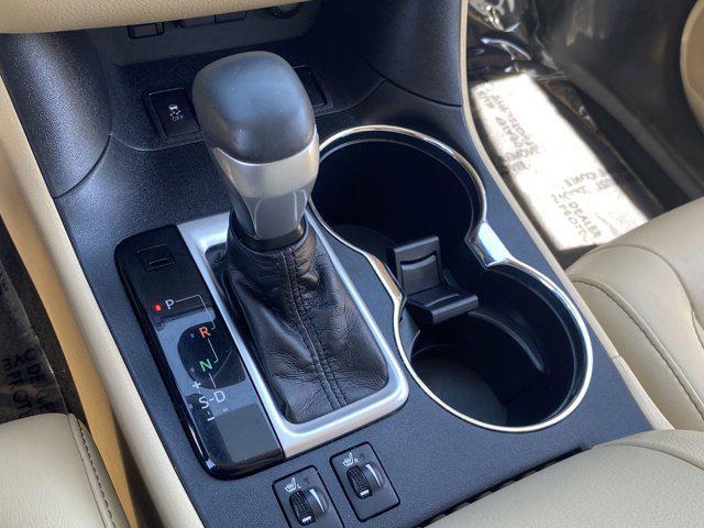 used 2019 Toyota Highlander car, priced at $21,996
