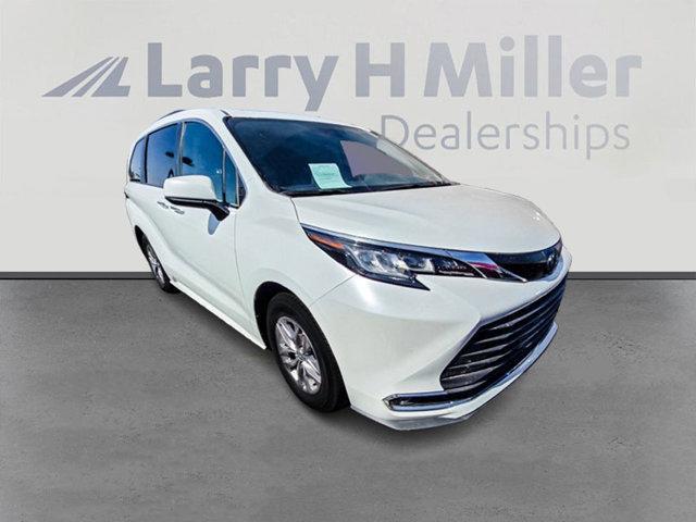 used 2023 Toyota Sienna car, priced at $48,994