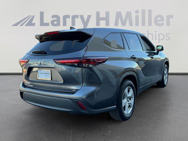 used 2024 Toyota Highlander car, priced at $40,562