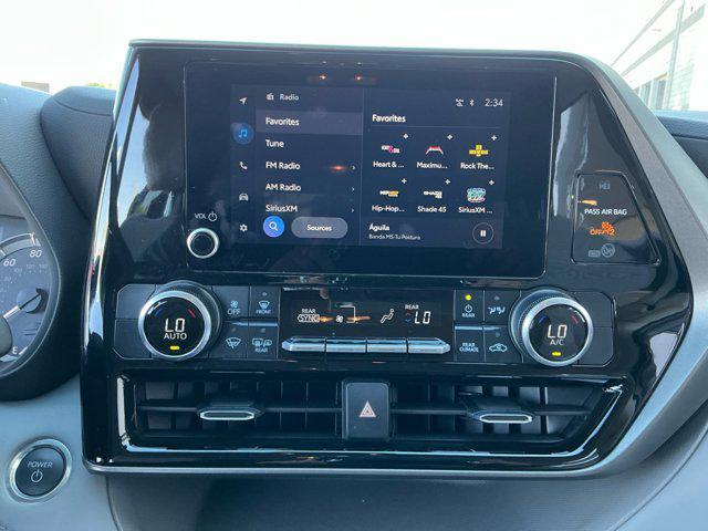 used 2024 Toyota Highlander car, priced at $40,562