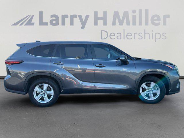used 2024 Toyota Highlander car, priced at $40,562