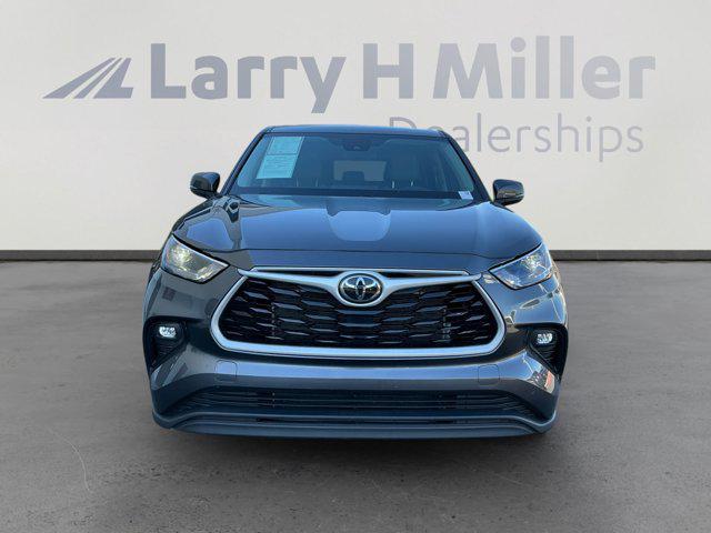 used 2024 Toyota Highlander car, priced at $40,562