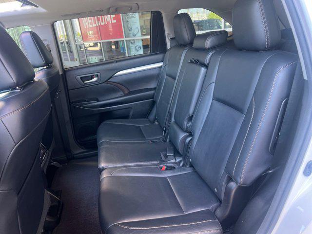 used 2016 Toyota Highlander car, priced at $20,994