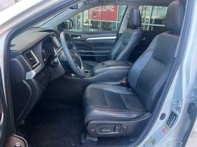 used 2016 Toyota Highlander car, priced at $20,994