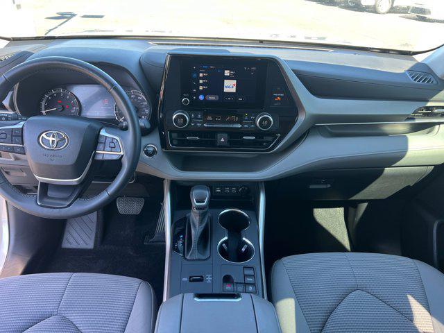 used 2023 Toyota Highlander car, priced at $29,332