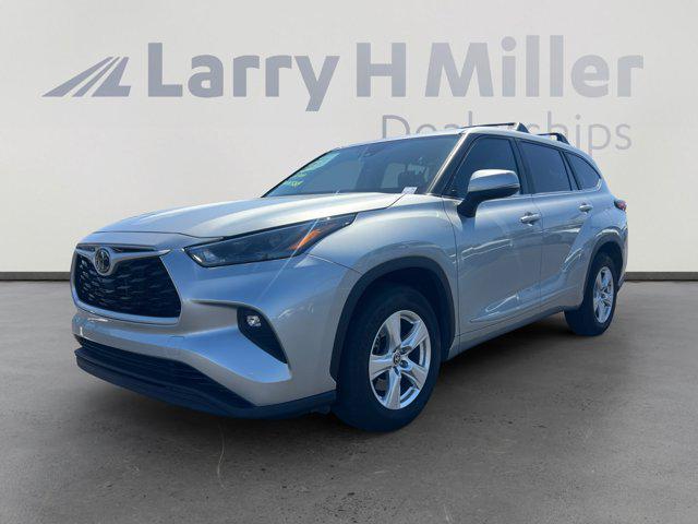 used 2023 Toyota Highlander car, priced at $29,332