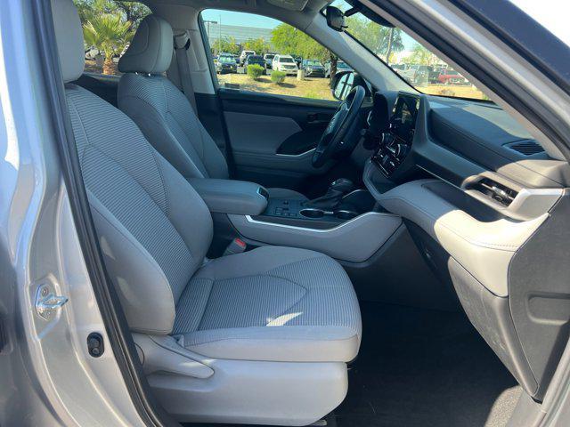 used 2023 Toyota Highlander car, priced at $29,332