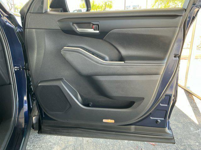 used 2024 Toyota Highlander car, priced at $42,348