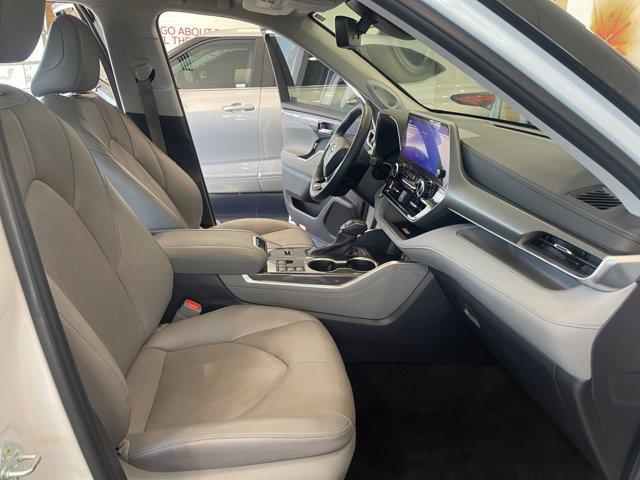 used 2024 Toyota Highlander car, priced at $47,592