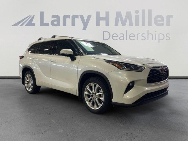 used 2024 Toyota Highlander car, priced at $47,592