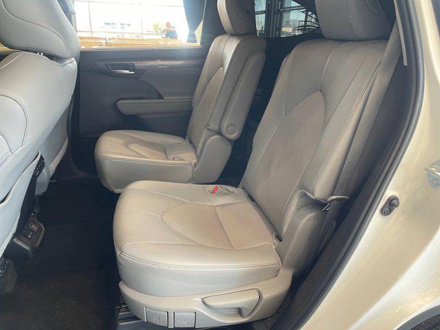 used 2024 Toyota Highlander car, priced at $47,592