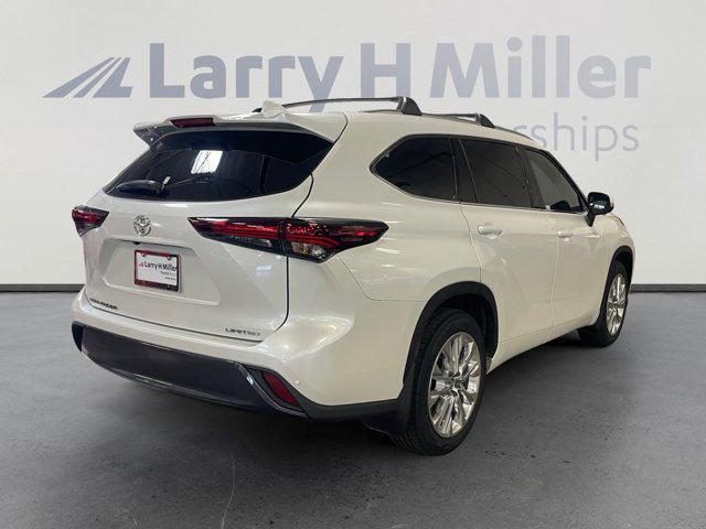 used 2024 Toyota Highlander car, priced at $47,592