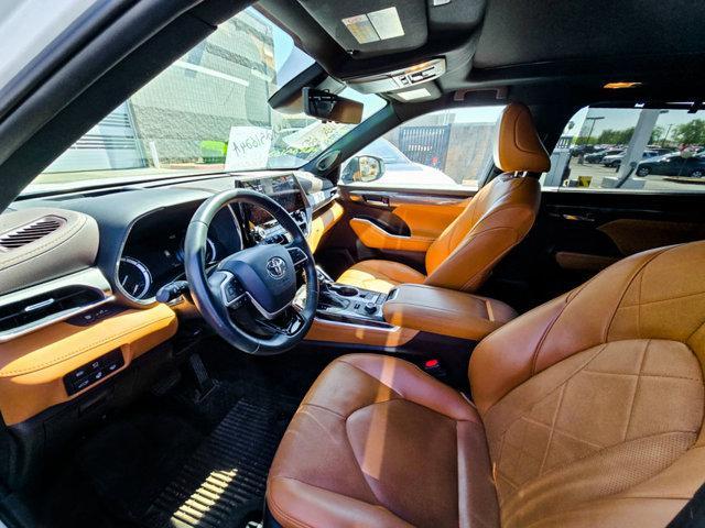 used 2022 Toyota Highlander car, priced at $45,657