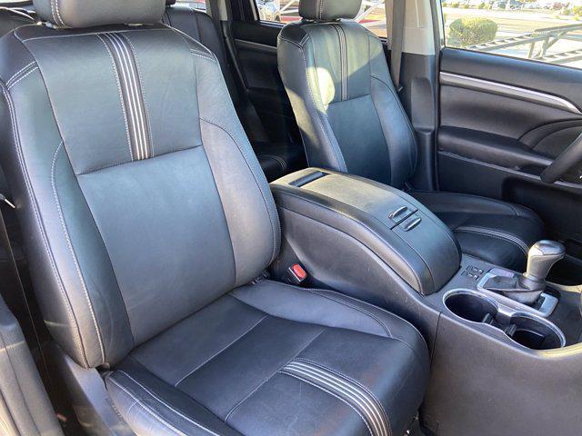 used 2018 Toyota Highlander car, priced at $22,994