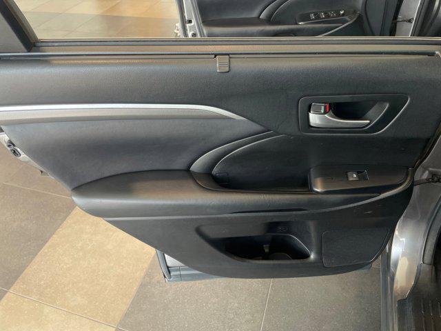 used 2018 Toyota Highlander car, priced at $21,455