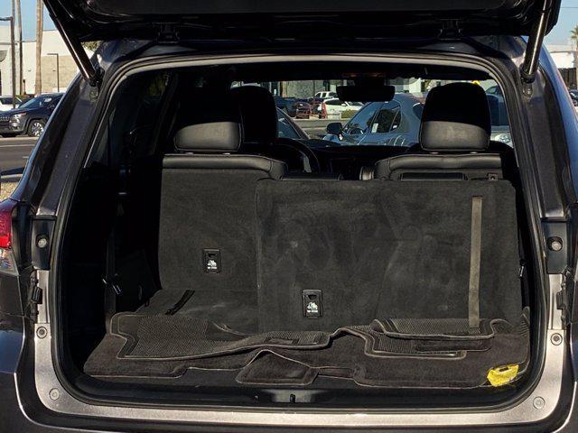 used 2018 Toyota Highlander car, priced at $22,994