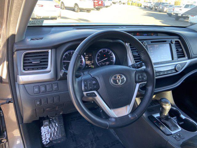 used 2018 Toyota Highlander car, priced at $22,994