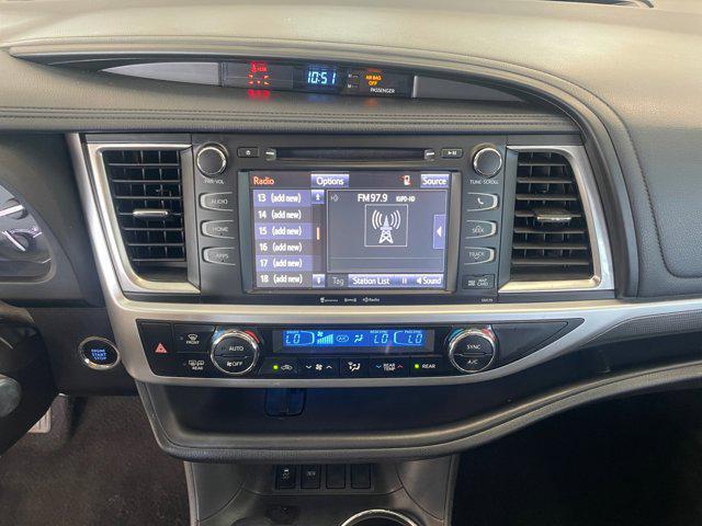 used 2018 Toyota Highlander car, priced at $21,455