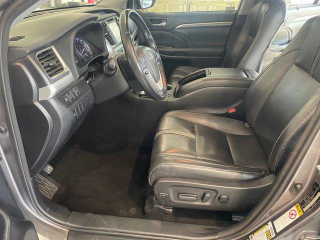 used 2018 Toyota Highlander car, priced at $21,455
