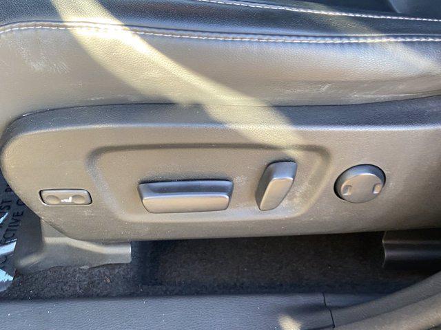 used 2018 Toyota Highlander car, priced at $22,994