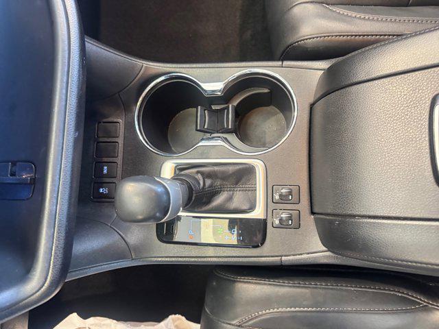 used 2018 Toyota Highlander car, priced at $25,996