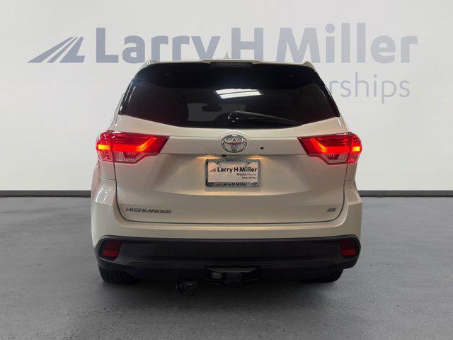 used 2018 Toyota Highlander car, priced at $25,996