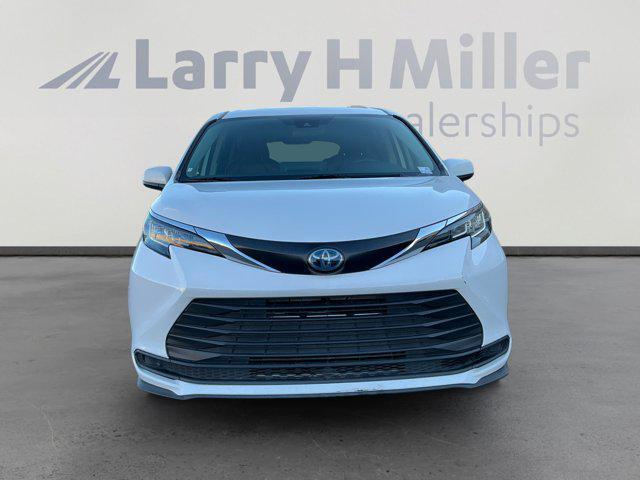 used 2023 Toyota Sienna car, priced at $33,632