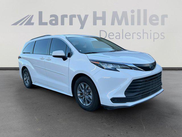 used 2023 Toyota Sienna car, priced at $33,632