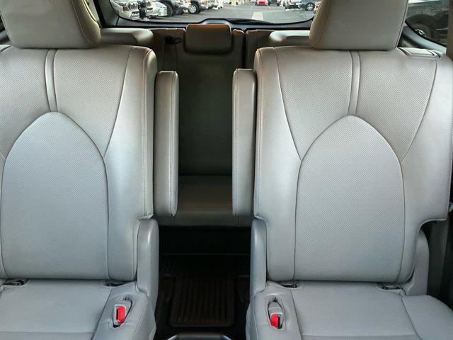 used 2022 Toyota Highlander car, priced at $40,996