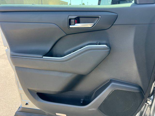 used 2024 Toyota Highlander car, priced at $41,472