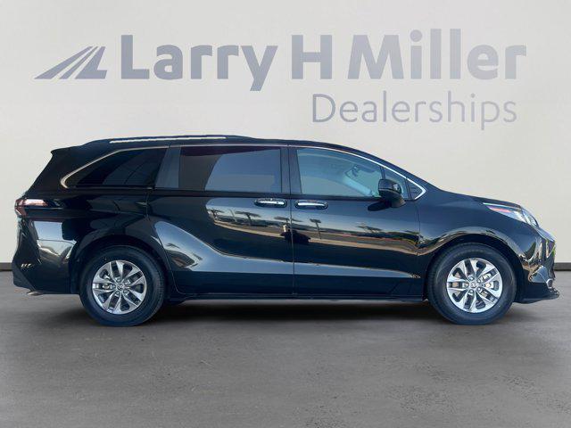 used 2024 Toyota Sienna car, priced at $45,004