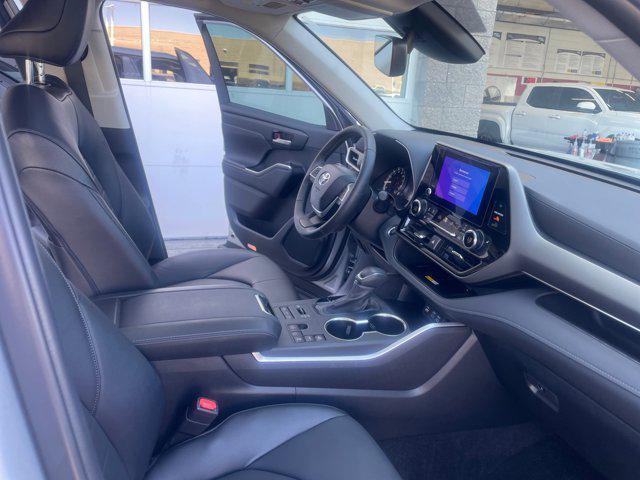 used 2024 Toyota Highlander car, priced at $49,996