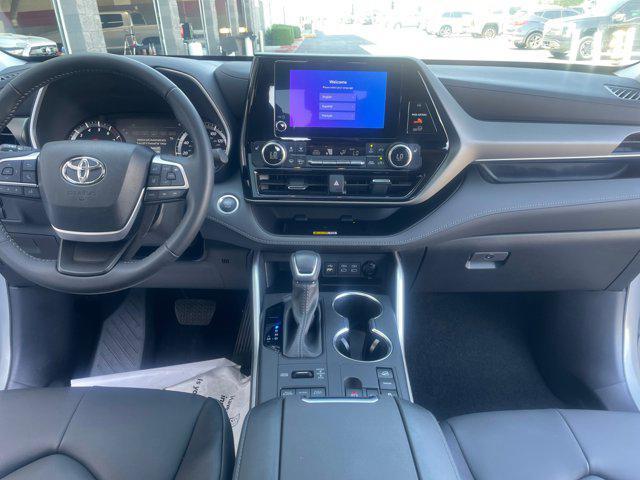 used 2024 Toyota Highlander car, priced at $49,996