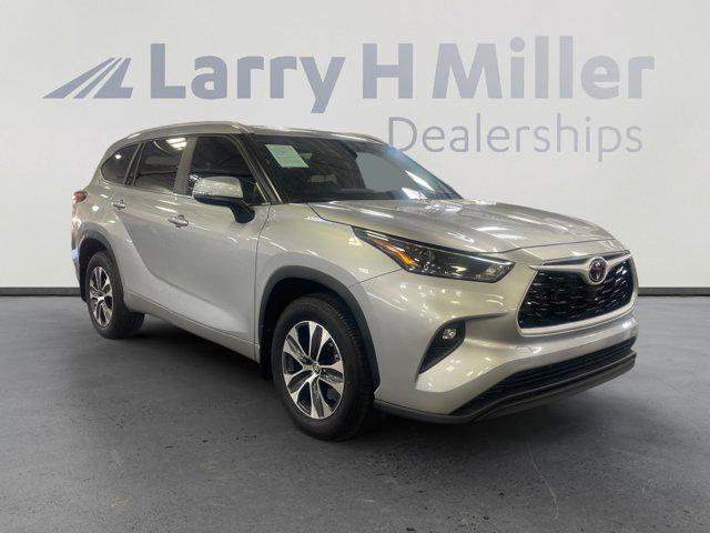used 2024 Toyota Highlander car, priced at $49,996