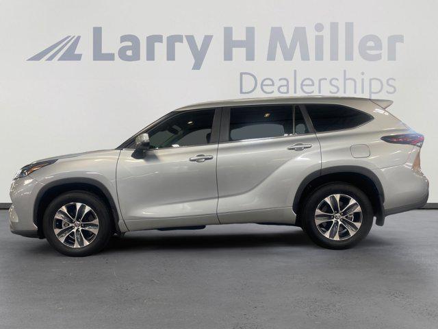 used 2024 Toyota Highlander car, priced at $49,996
