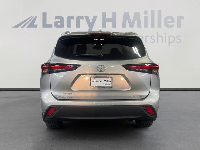 used 2024 Toyota Highlander car, priced at $49,996
