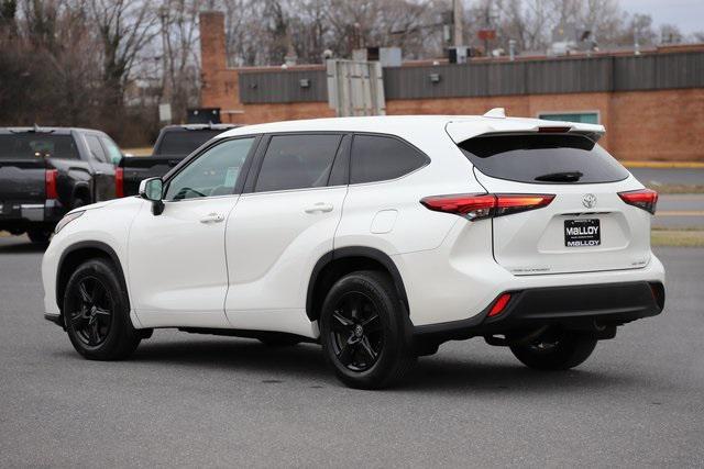 used 2020 Toyota Highlander car, priced at $29,287