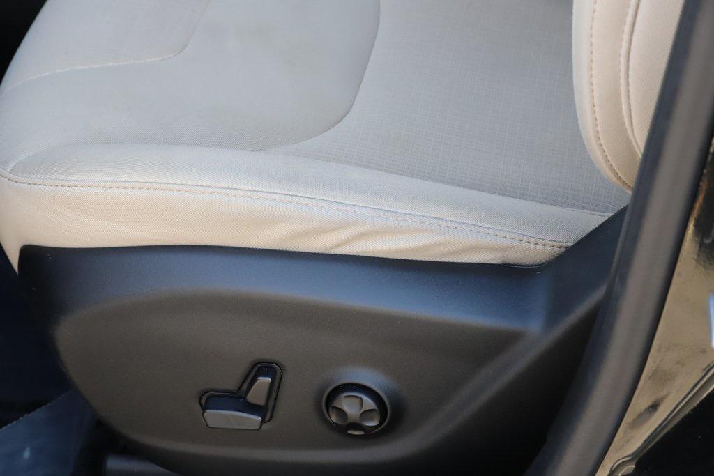 used 2016 Jeep Cherokee car, priced at $9,137