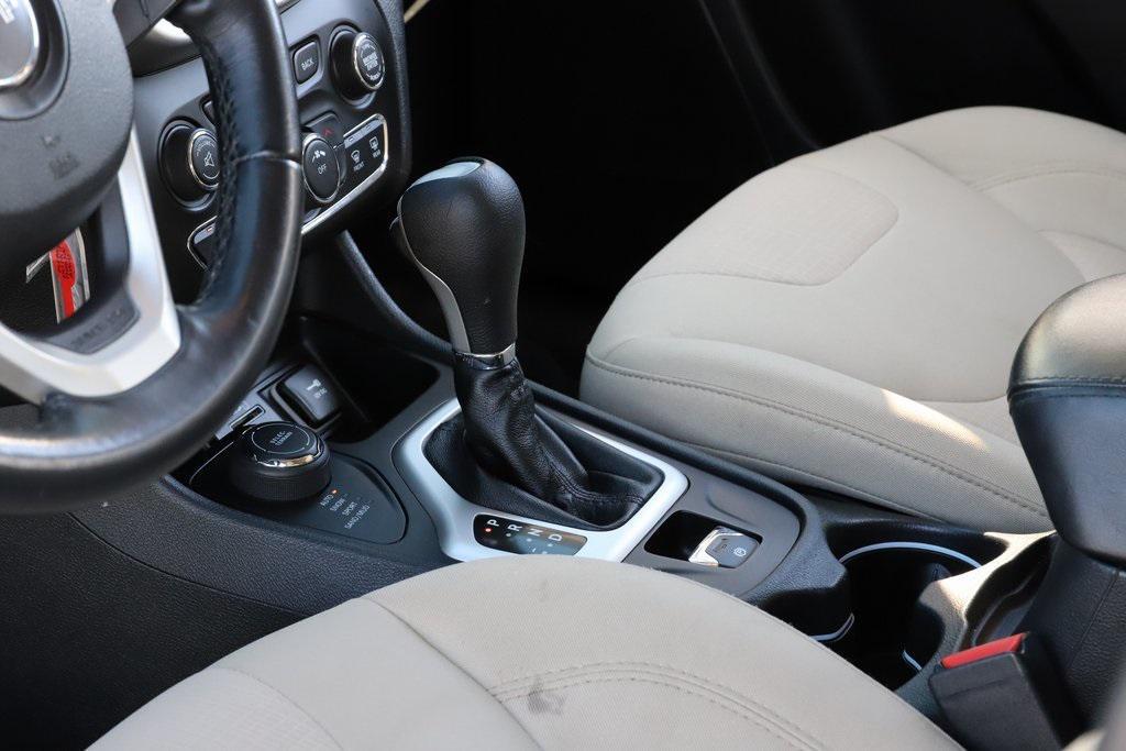 used 2016 Jeep Cherokee car, priced at $9,137