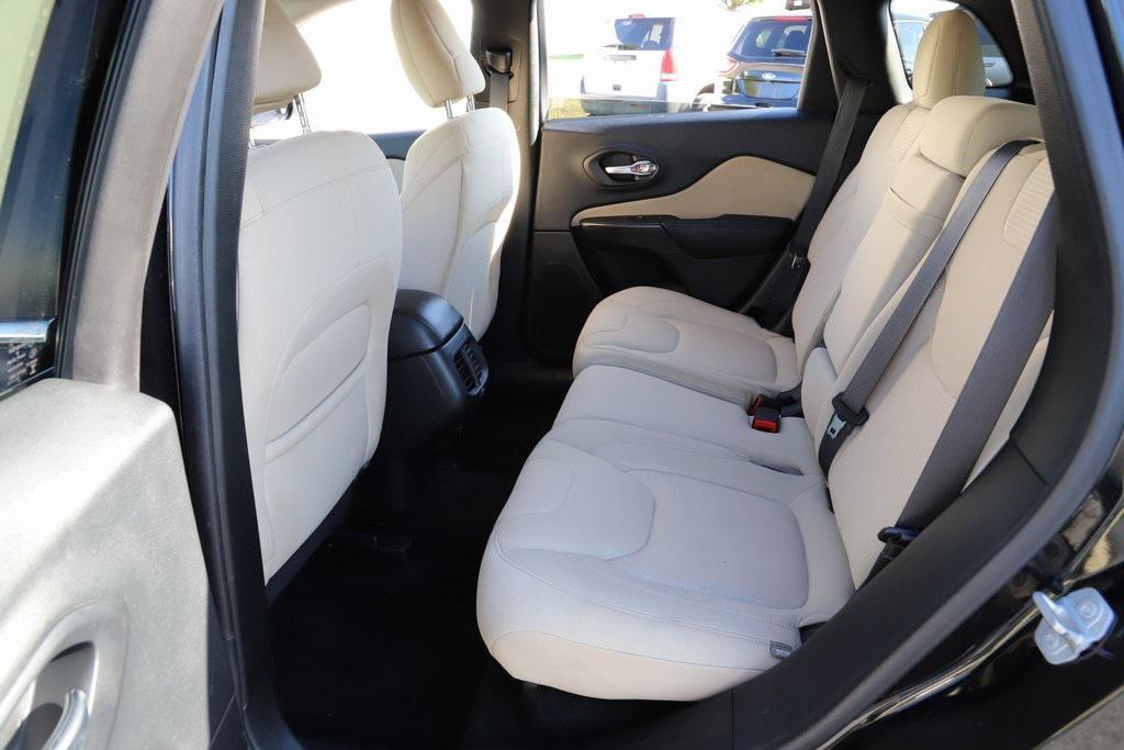 used 2016 Jeep Cherokee car, priced at $9,137