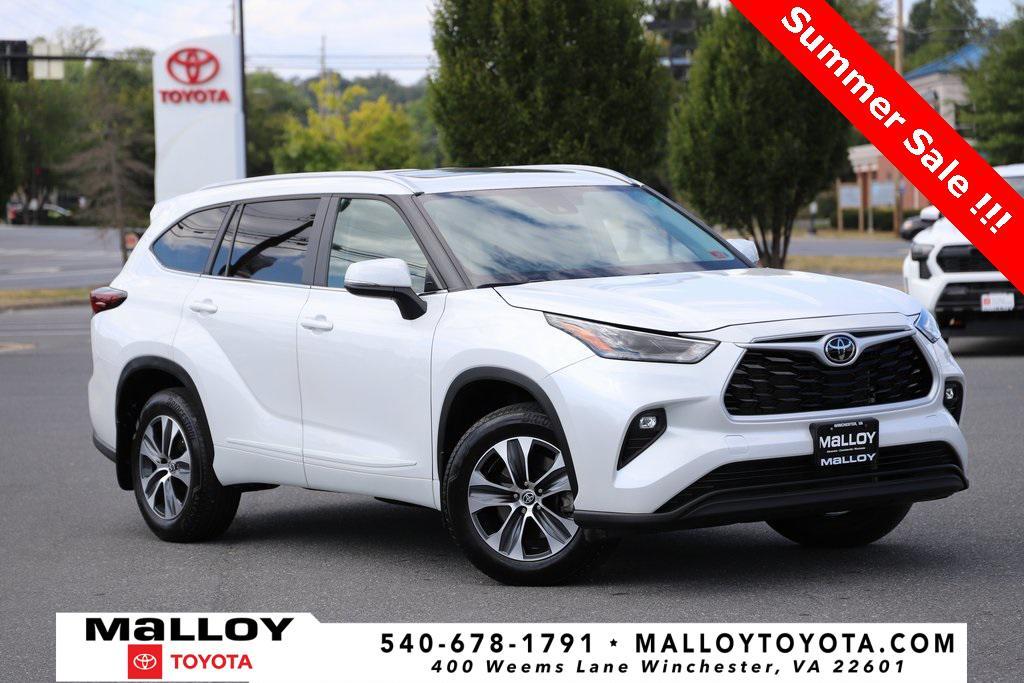 used 2024 Toyota Highlander car, priced at $43,597