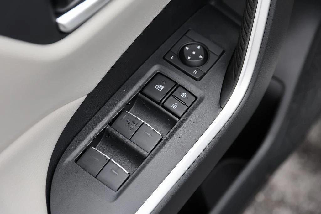 new 2025 Toyota RAV4 car, priced at $38,920