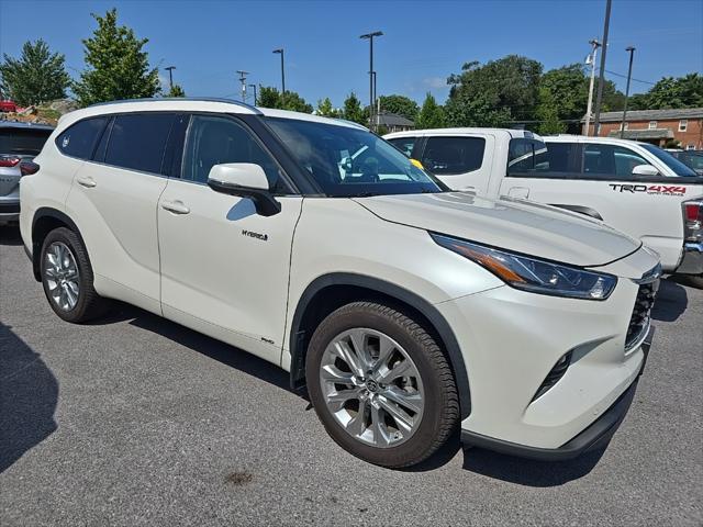 used 2021 Toyota Highlander Hybrid car, priced at $37,997