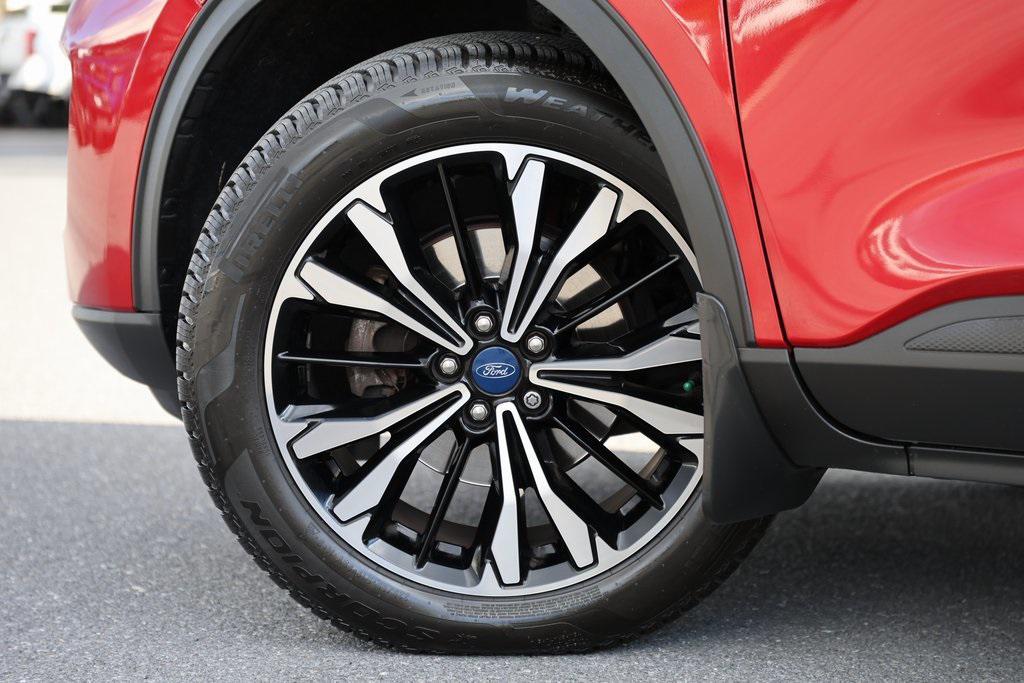 used 2022 Ford Escape car, priced at $21,397