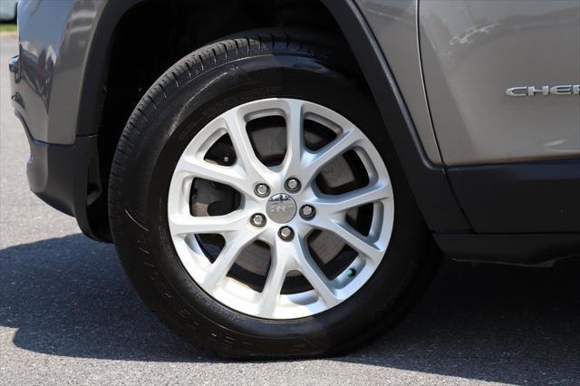 used 2017 Jeep Cherokee car, priced at $12,897